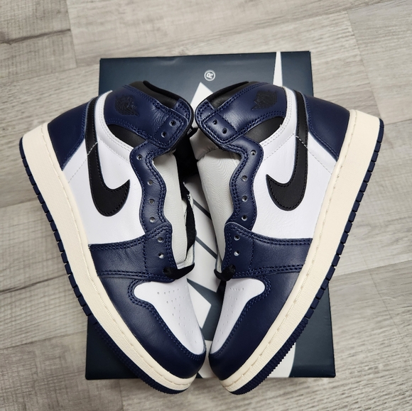 SOLD!!!Jordan 1 Modnight Navy - Picture 1 of 5